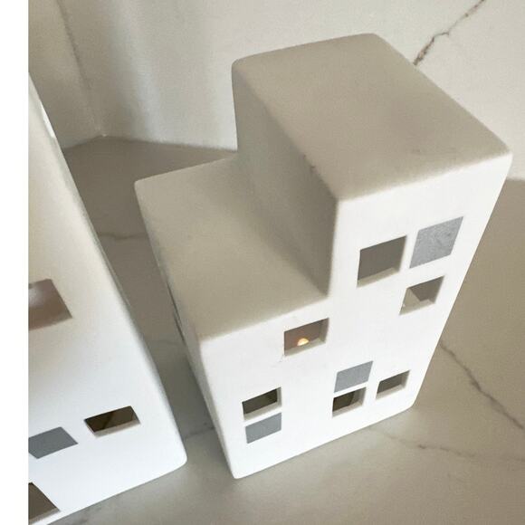 Unique Ceramic Tea Lighthouses Set of 2, Inspired by Kahler Urbania - Picture 9 of 9